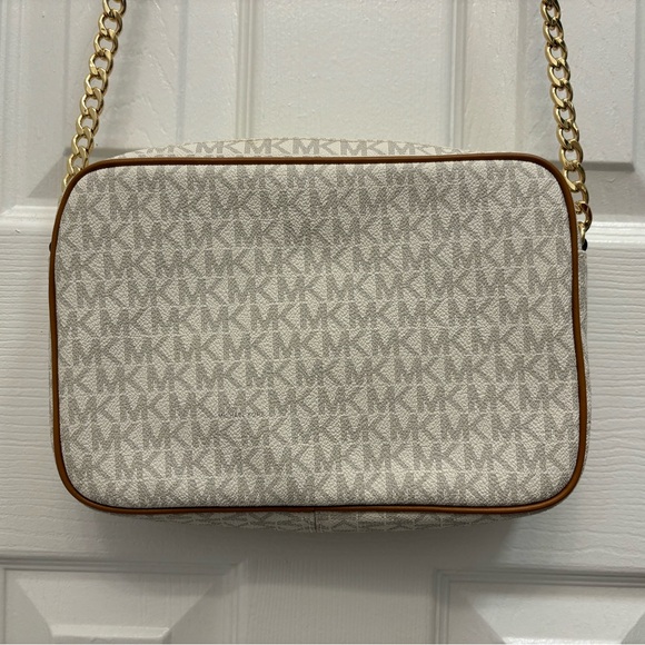 Michael Kors white and tan shoulder bag. - Picture 2 of 6